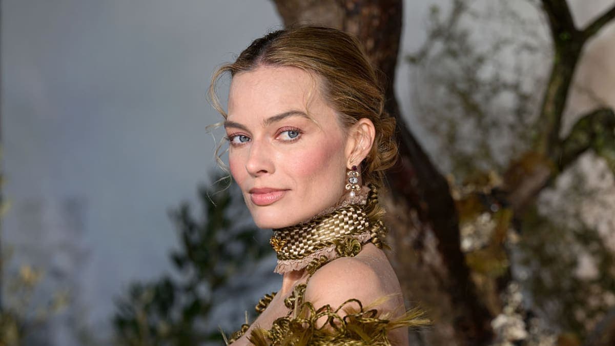 Descubre el fascinante mundo de Cumbres Borrascosas antes de su adaptación cinematográfica con Margot Robbie.