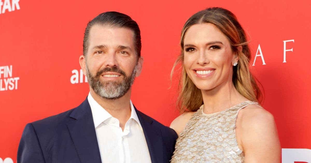 Donald Trump Jr. y Bettina Anderson se han casado en una ceremonia íntima en las Bahamas tras su compromiso en diciembre de 2025.