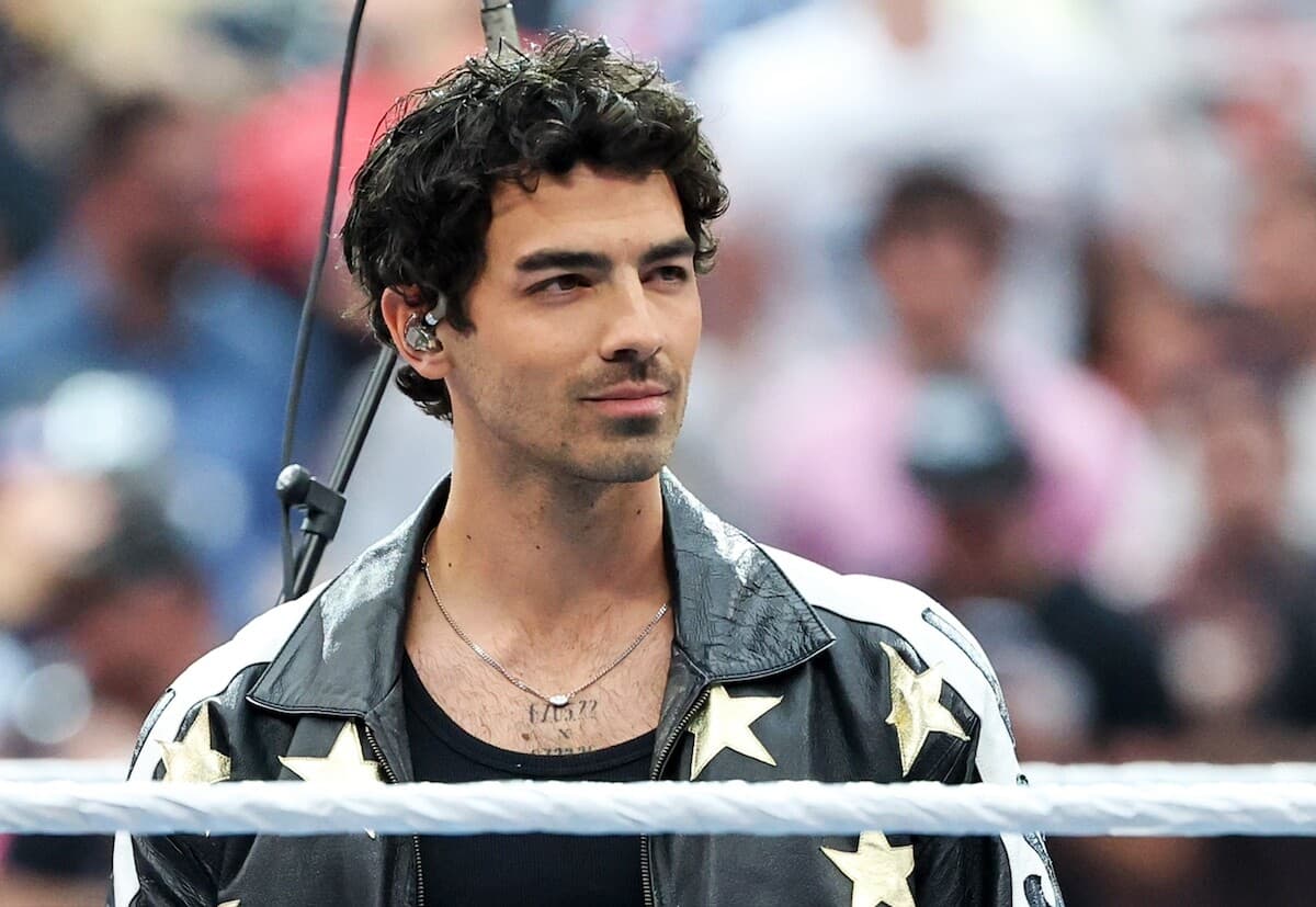 El gesto de Joe Jonas tras saludar a sus fanáticos en Chile desató un intenso debate en redes.