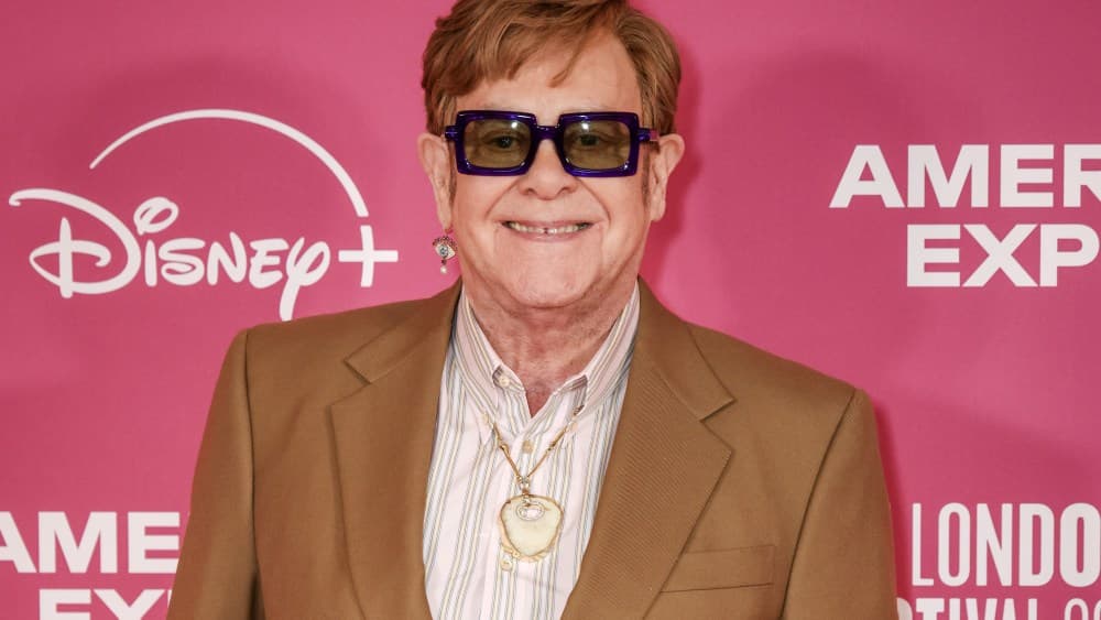 Los Elton John Impact Awards reconocen a miembros pioneros de la comunidad LGBTQ+ y aliados destacados.