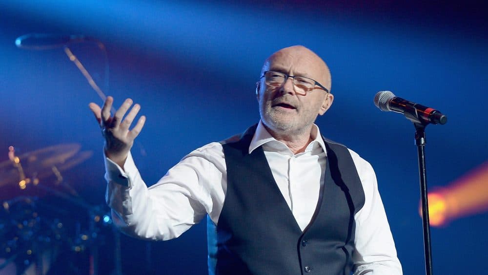 Phil Collins podría contemplar volver a los escenarios tras mejorar su salud. Conoce los detalles en esta nota.