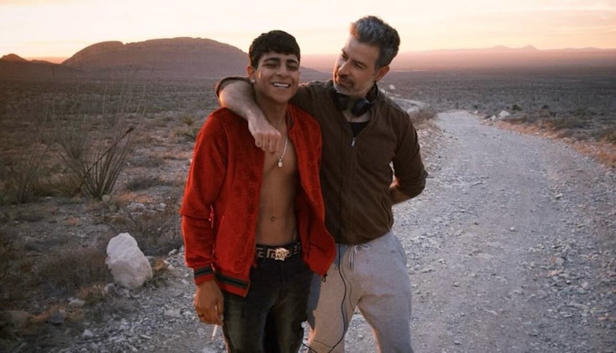 David Pablos revela En el camino, una road movie que indaga en el deseo masculino y la búsqueda de conexión.