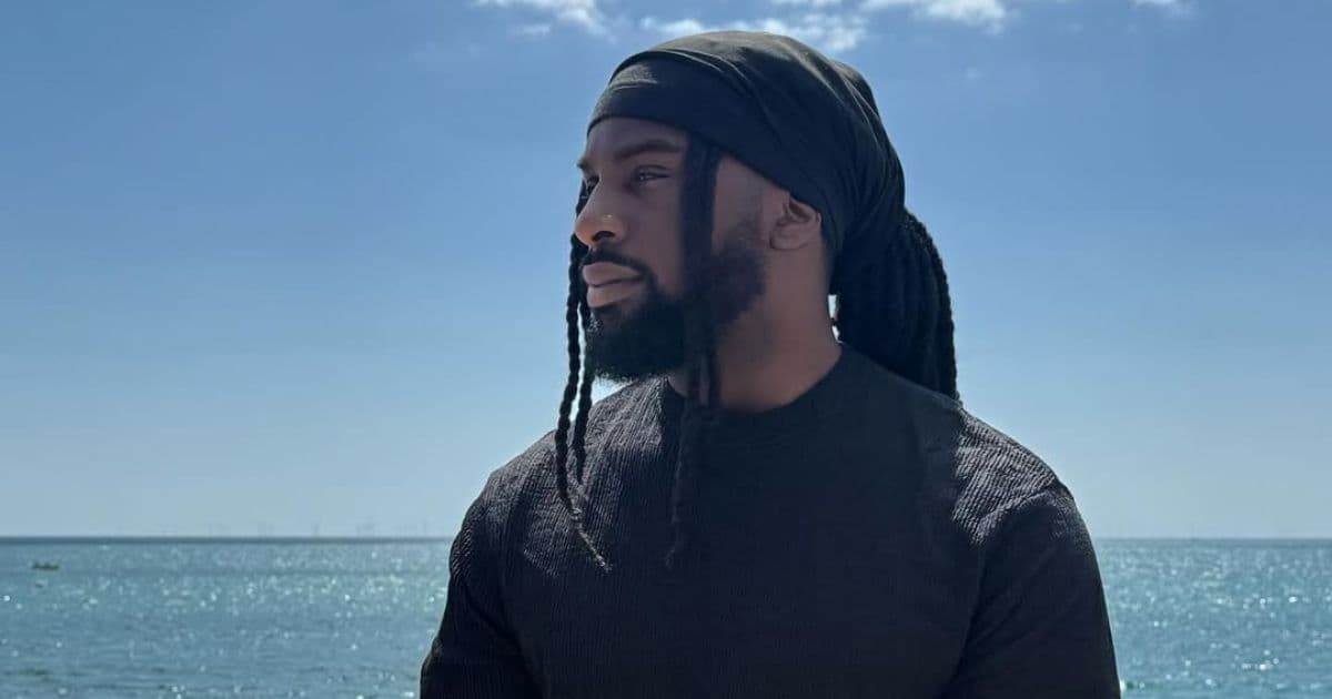 El compositor Talay Riley falleció a los 35 años tras un ataque en Londres, conmocionando al mundo musical.