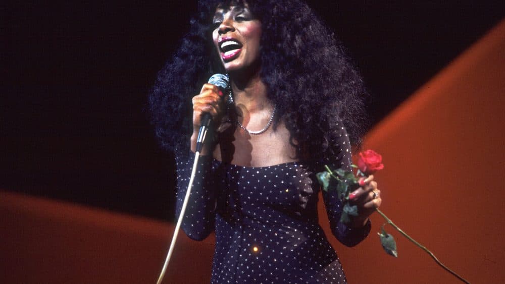 La compañía Primary Wave Music se asocia con la herencia de Donna Summer, conocida por temas como I Feel Love.