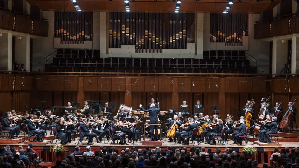 El reconocido músico Ben Folds alza la voz sobre los problemas que enfrenta la National Symphony Orchestra.