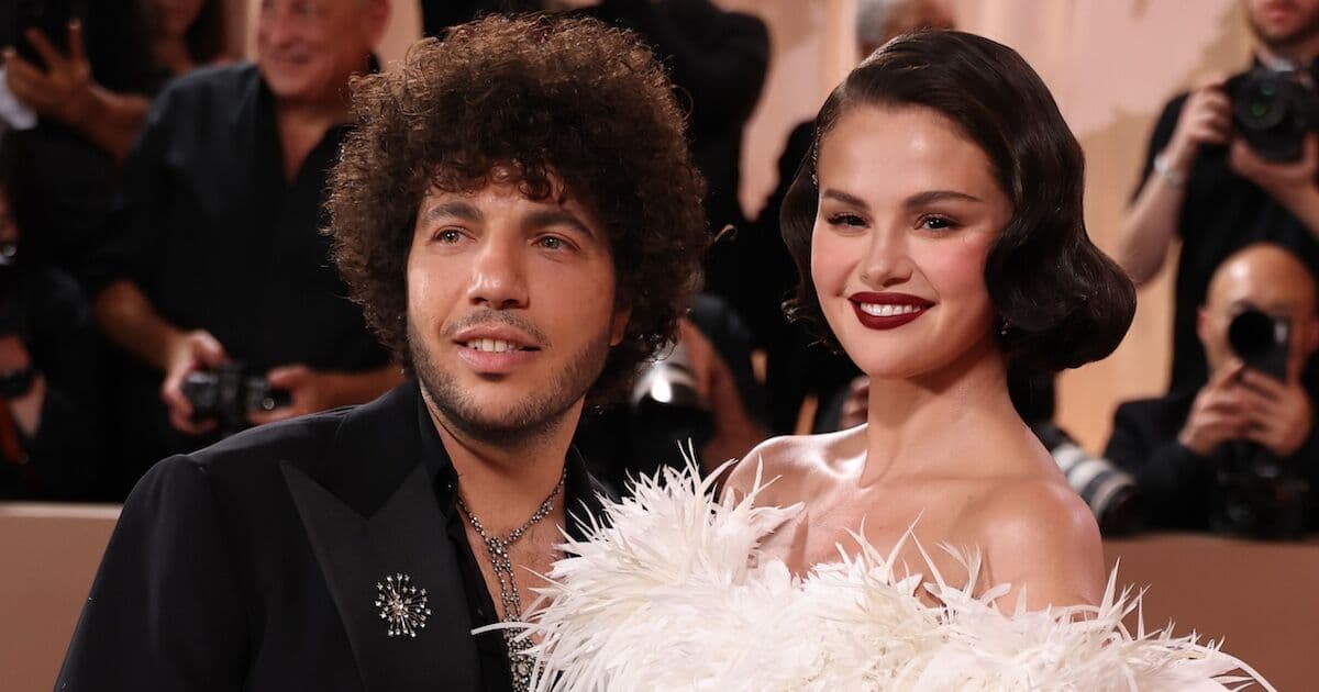 Benny Blanco compartió cómo él y Selena Gomez mantuvieron su relación oculta durante varios meses, creando un vínculo más fuerte.