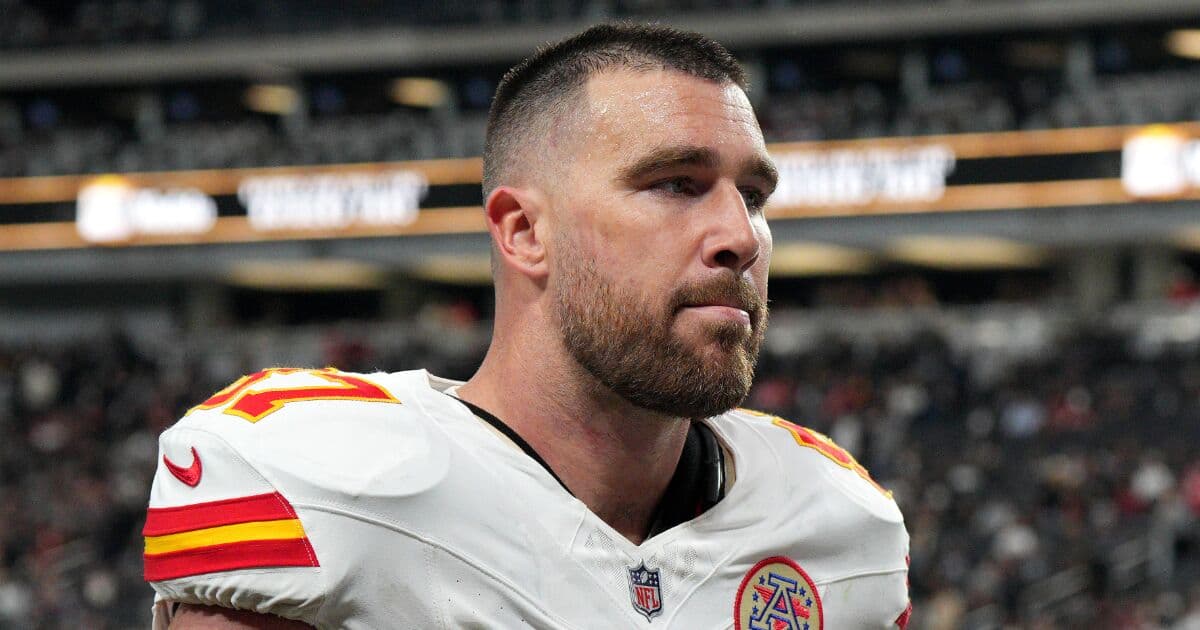 Travis Kelce ha regresado a los entrenamientos con los Kansas City Chiefs, mientras se especula sobre su futuro en la NFL.