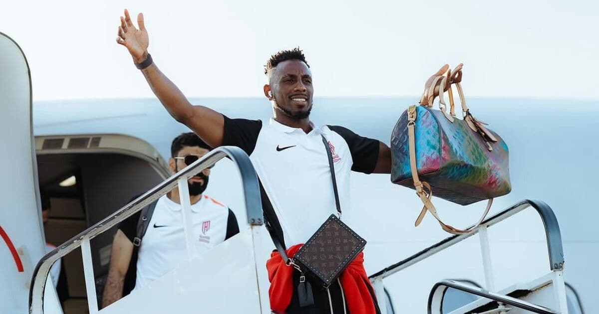 Conoce las marcas de bolsas que los jugadores de México lucen fuera de la cancha. Estilo y elegancia en el fútbol.