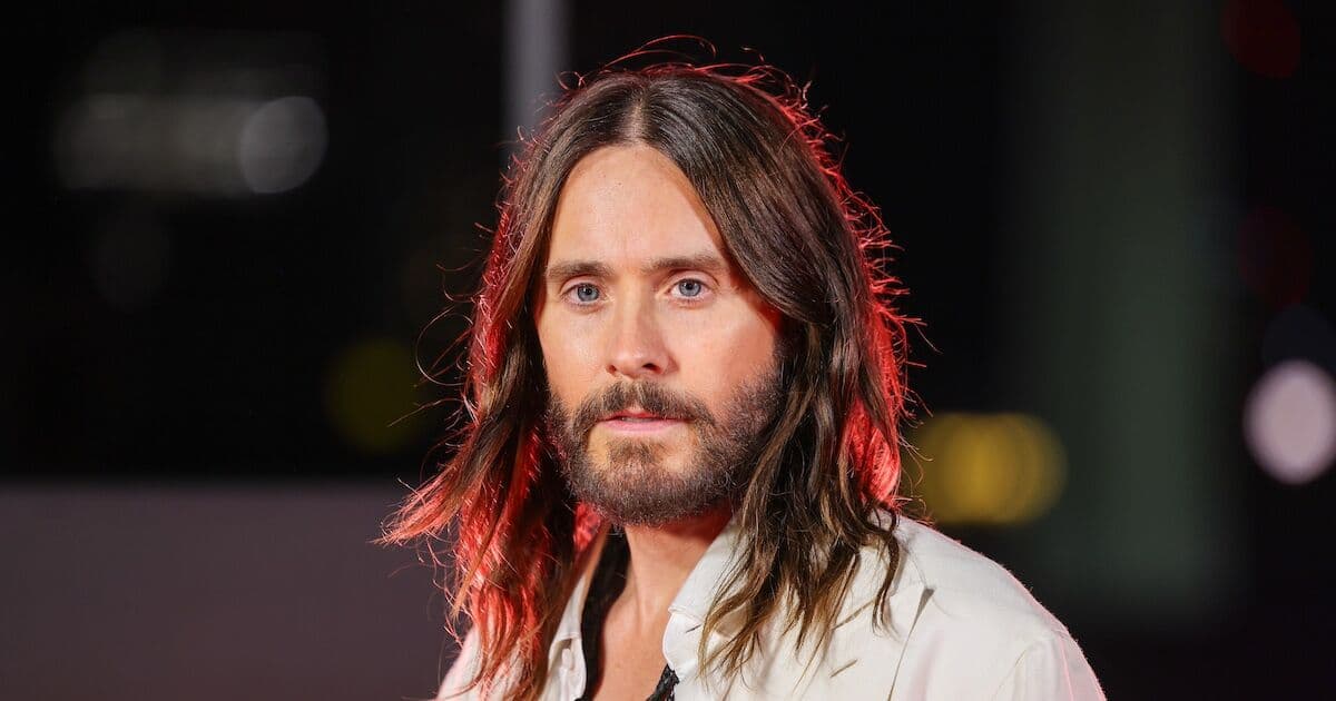 El actor Jared Leto deja 'Assassination' en medio de nuevas acusaciones de conducta inapropiada que él niega.
