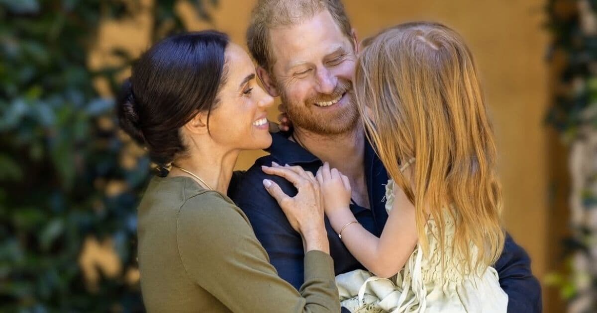 La duquesa Meghan Markle comparte un inolvidable recuerdo mientras lleva a su hija Lilibet al kindergarten por primera vez.