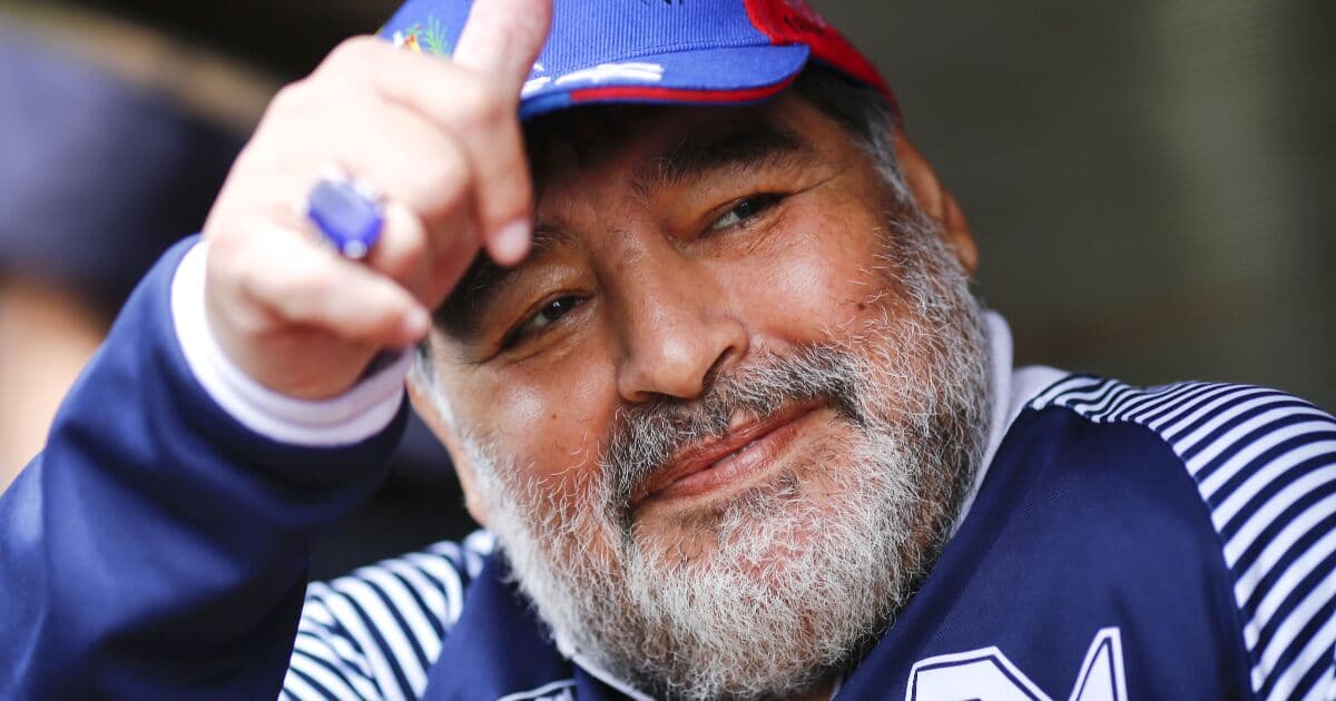 Un custodio relató el deterioro de Diego Armando Maradona antes de su muerte, cuestionando su atención médica.
