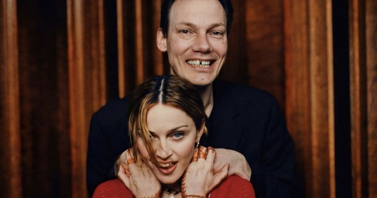 La artista Madonna rindió tributo a William Orbit, su reconocido productor y colaborador en el álbum ‘Ray of Light’.