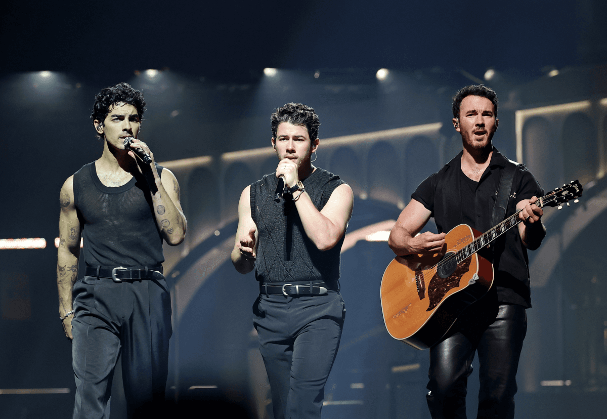 El festival Tecate Emblema 2026 contará con la participación de Jonas Brothers, Louis Tomlinson y otros artistas destacados.