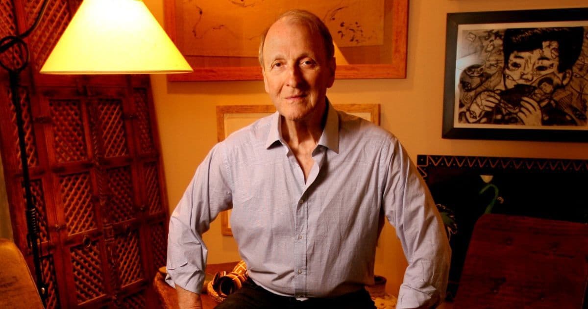 John Loring, renombrado diseñador de Tiffany & Co., ha fallecido a los 86 años, dejando un legado en el lujo mundial.