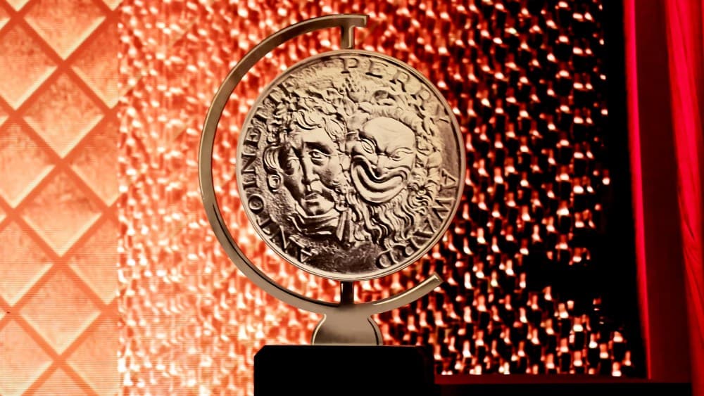 Descubre la lista completa de los ganadores de los Tony Awards 2026 y su impacto en el teatro.