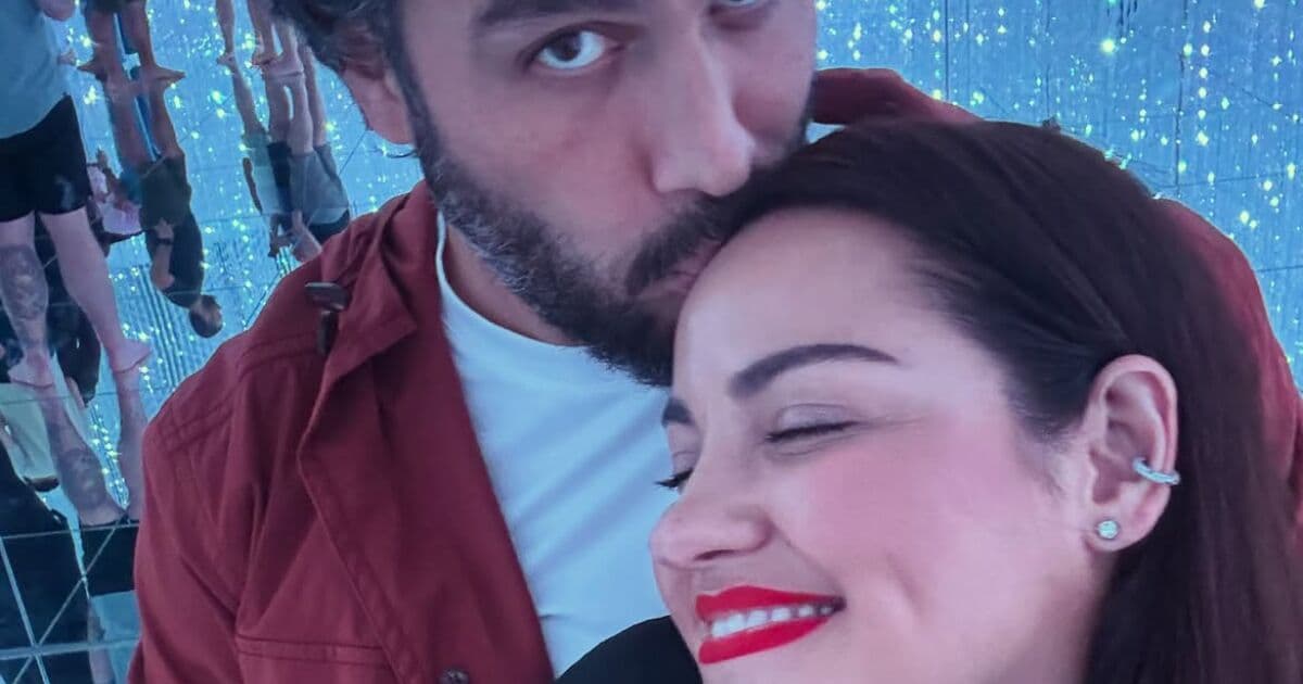 Maite Perroni comparte reflexiones sobre su matrimonio mientras vacaciona en Japón con su familia. Un viaje significativo para ellos.