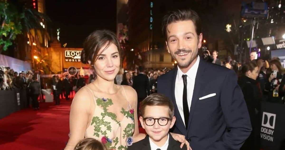 El hijo de Camila Sodi y Diego Luna, Jerónimo, celebra su mayoría de edad con un conmovedor mensaje y recuerdos familiares.