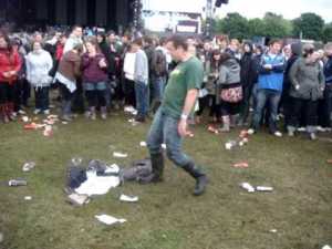 Los 7 personajes no deseables en los conciertos