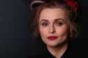 La renuncia de Helena Bonham Carter a The White Lotus 4 complica la producción inminente de la serie en Francia.