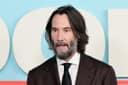 Keanu Reeves mostró su apoyo por Carl Rinsch, director de 47 Ronin, condenado por desviar millones de Netflix.