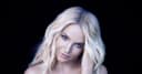 La artista Britney Spears se declara culpable de DUI, evitando la cárcel pero cumpliendo libertad condicional en California.