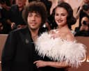 Benny Blanco sorprende al compartir que Selena Gomez come como una niña pequeña, generando reacciones en sus seguidores.