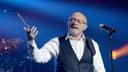 Phil Collins podría contemplar volver a los escenarios tras mejorar su salud. Conoce los detalles en esta nota.