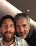 La familia de Lionel Messi desmiente rumores sobre la salud de su padre Jorge, quien evoluciona favorablemente.