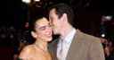 El intérprete británico reveló cómo mantiene su relación con Dua Lipa en medio de sus carreras exitosas.