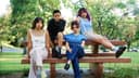 The Linda Lindas han firmado un contrato con Reprise-Warner Records, un hito importante en su carrera.