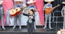 La famosa artista Lucero realizó un inesperado recital en la Central de Abasto de la Ciudad de México.