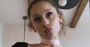 El reciente lanzamiento del video musical de Ariana Grande ha despertado preocupación por su notable delgadez y el debate sobre su salud.