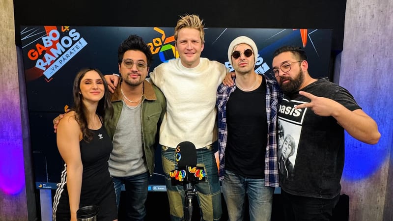 El cantante Alexander Acha causa revuelo al confesar en Los40 que su famosa canción Te Amo no fue dedicada a su esposa.